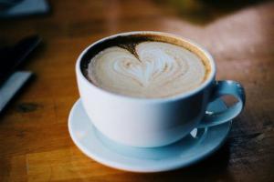 Milchkaffee der Gesundheit wegen: die vielen guten Wirkungen des Kaffees